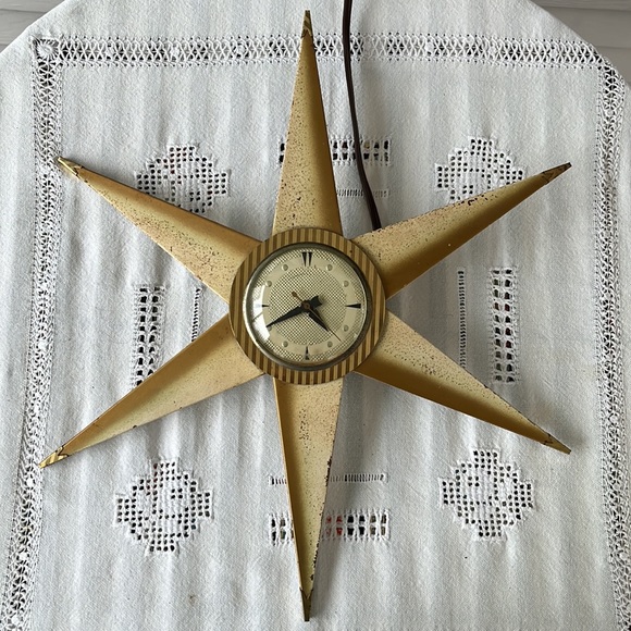 Vintage Mid-Century Atomic Star Clock by Bilt-Rite 20.5 Inches - Picture 8 of 16